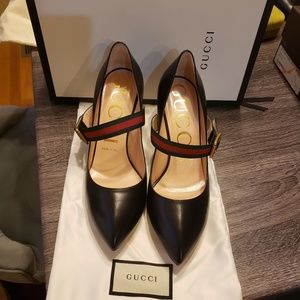 Gucci Slyvie Leather Pump